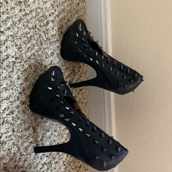 Stiletto spiked heels - Picture 2 of 4